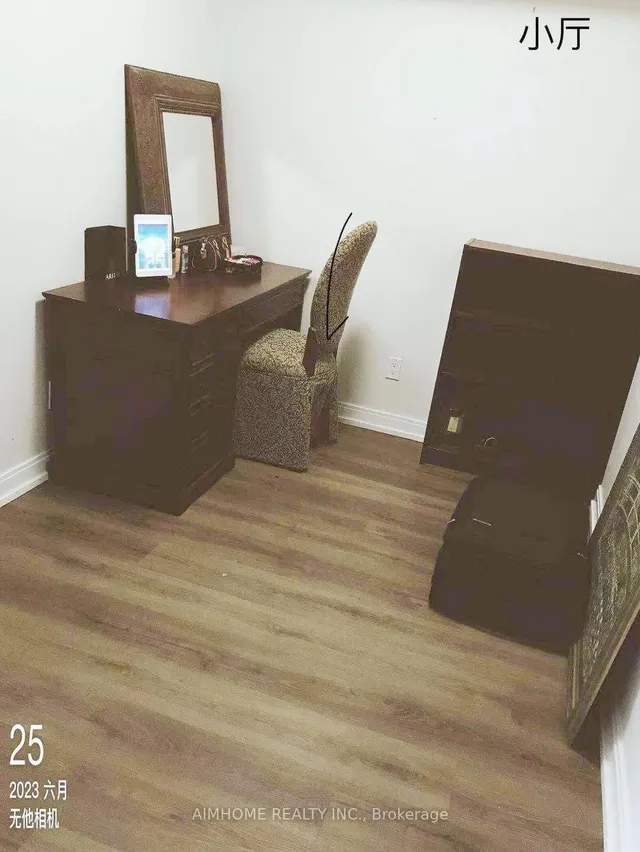 Additional image 9 of 181 Village Green Sq Unit 1512