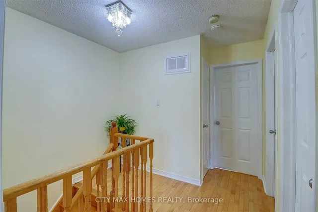 Additional image 16 of 4 Cranberry Cres