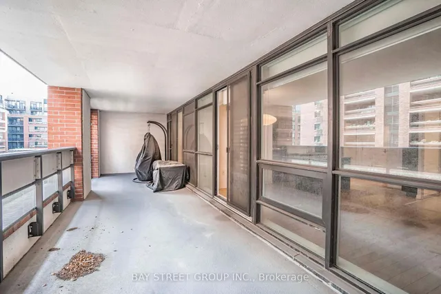 Additional image 28 of 830 Lawrence Ave Unit 331