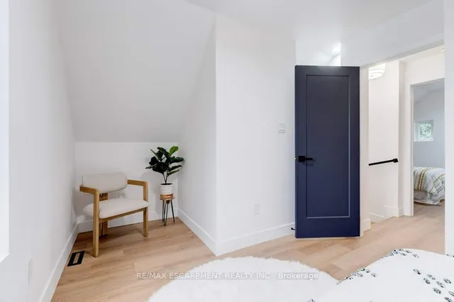 Additional image 28 of 8 Whitfield Ave