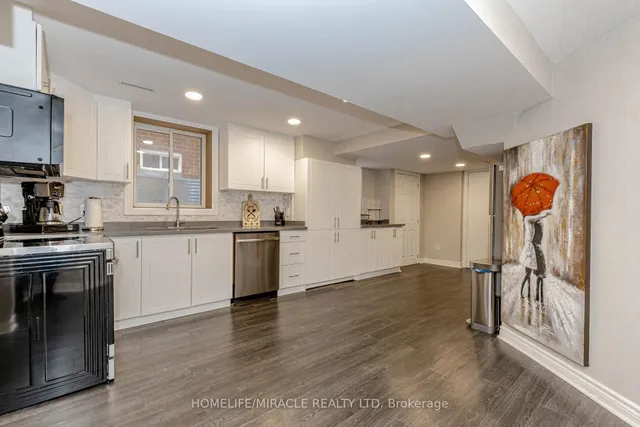 Additional image 40 of 32 Masters Green Cres