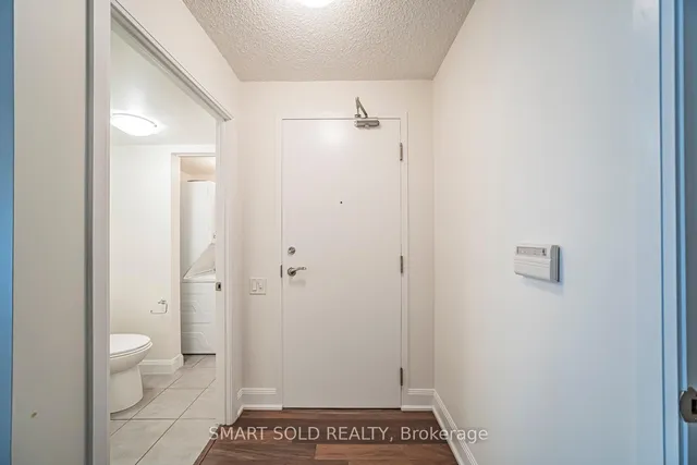 Additional image 14 of 2191 Yonge St Unit 901