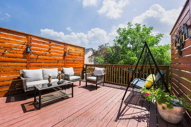 Additional image 8 of 812 Knotty Pine Grve