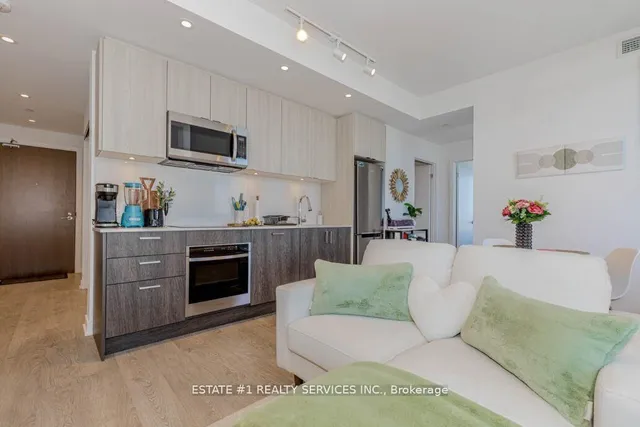 Additional image 18 of 1928 Lakeshore Blvd Unit 2216