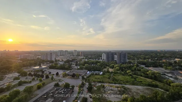 Additional image 14 of 275 Village Green Sq Unit 2618