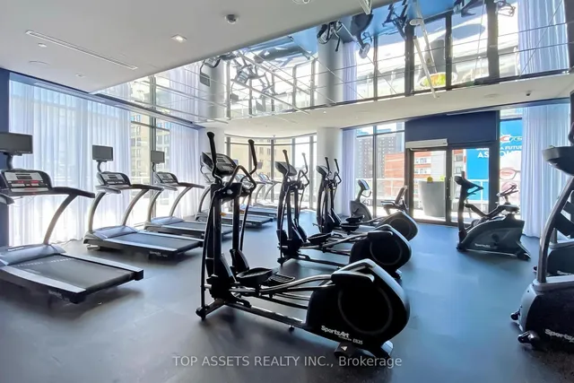 Additional image 32 of 403 Church St Unit 2709