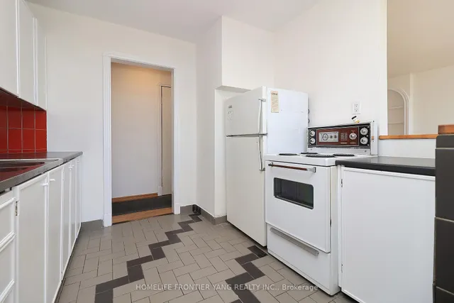 Additional image 13 of 2697 Lake Shore Blvd Unit 21