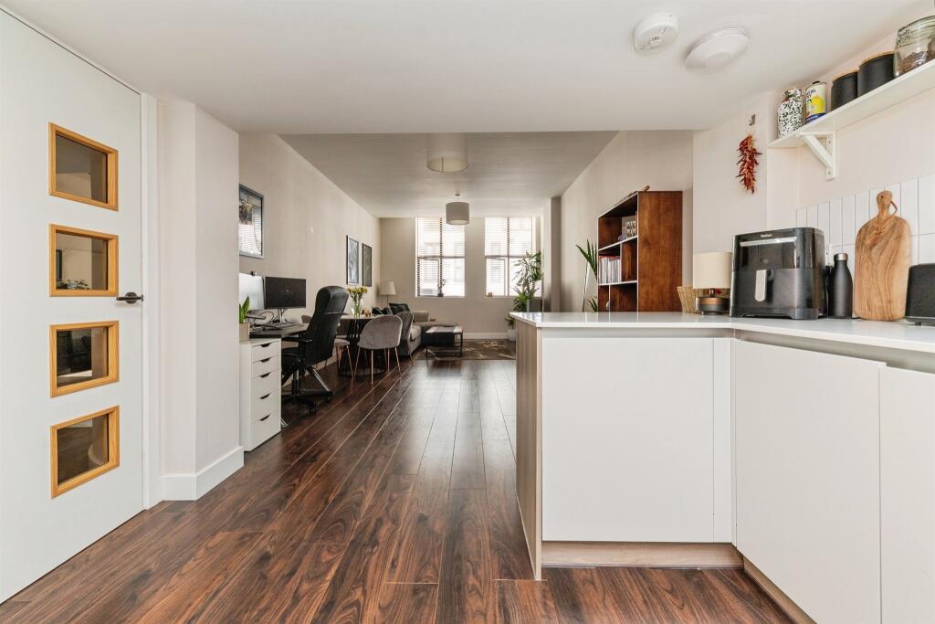 Additional image 4 of Broadwater Road, Welwyn Garden City