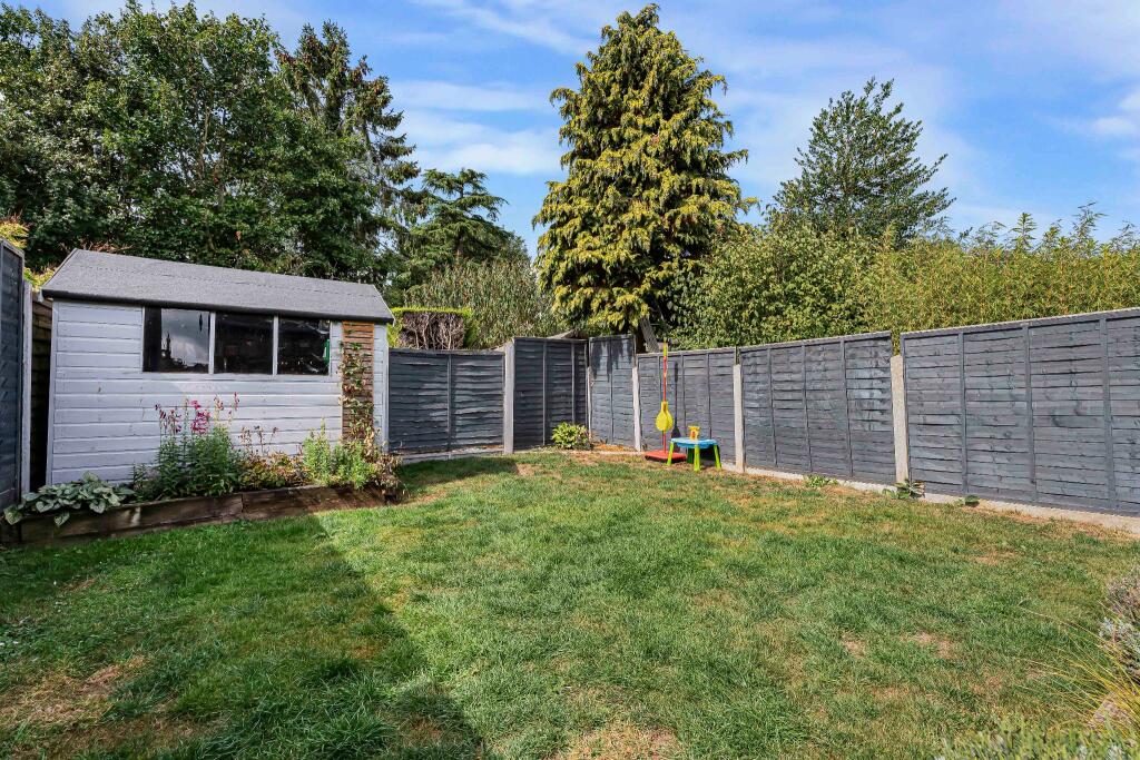 Additional image 19 of Meadow Close, Welham Green, AL9