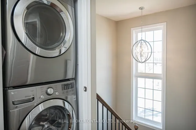 Additional image 29 of 90 Raymond Rd Unit 28