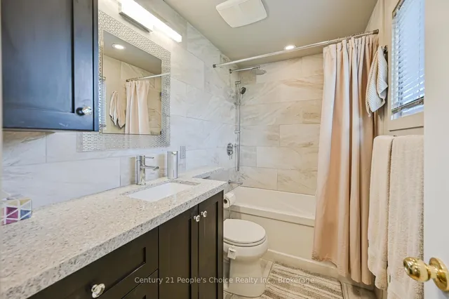 Additional image 35 of 2 Fontaine Crt