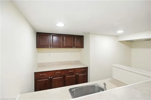 Additional image 35 of 127 Garside Ave