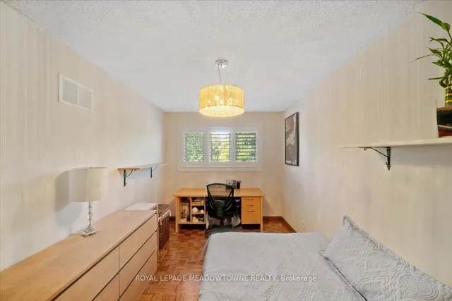 Additional image 27 of 836 Greycedar Cres