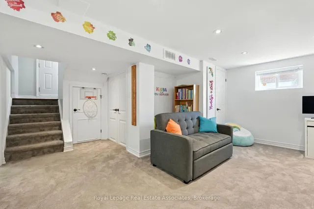 Additional image 27 of 7 Deer Ave