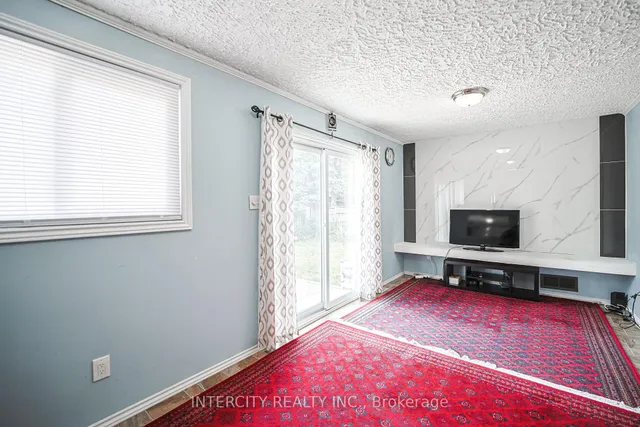 Additional image 28 of 24 Grovetree Pl