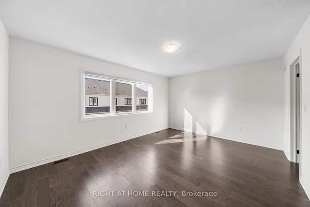 Additional image 20 of 471 Bergamot Ave