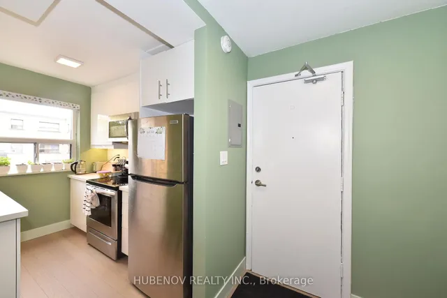 Additional image 21 of 1051 Victoria Pk Ave