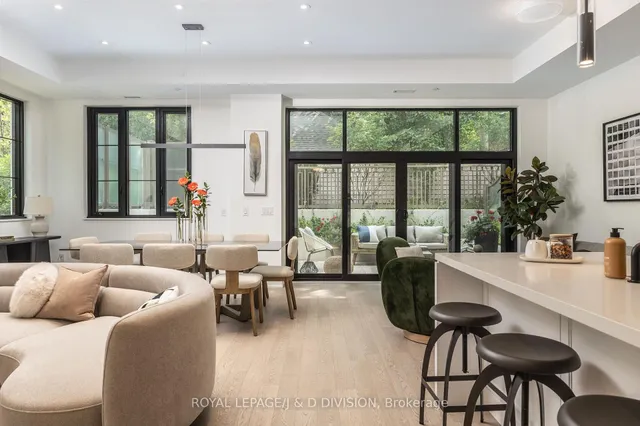 Additional image 3 of 1 Strathgowan Ave Unit TH4