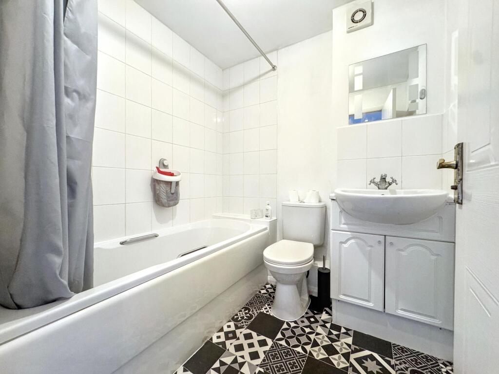 Additional image 7 of Bell View, St. Albans, AL4