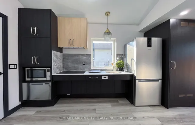 Additional image 11 of 23 Warren Ave