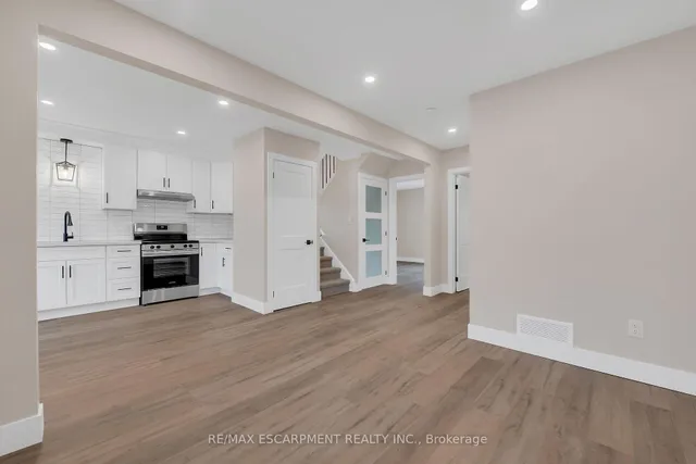 Additional image 15 of 126 AUBURN Ave