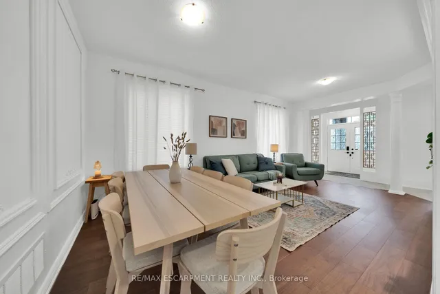 Additional image 8 of 48 Montreal Circ