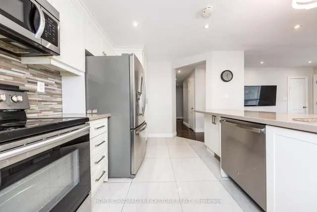 Additional image 16 of 19 Granite St