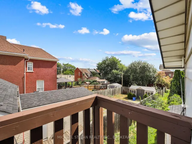 Additional image 36 of 110 Emerald St