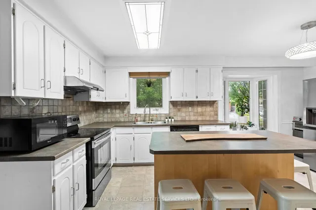 Additional image 11 of 1504 Kenilworth Cres