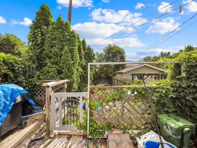 Additional image 38 of 110 Emerald St