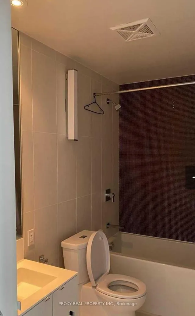 Additional image 11 of 125 Peter St Unit 2404