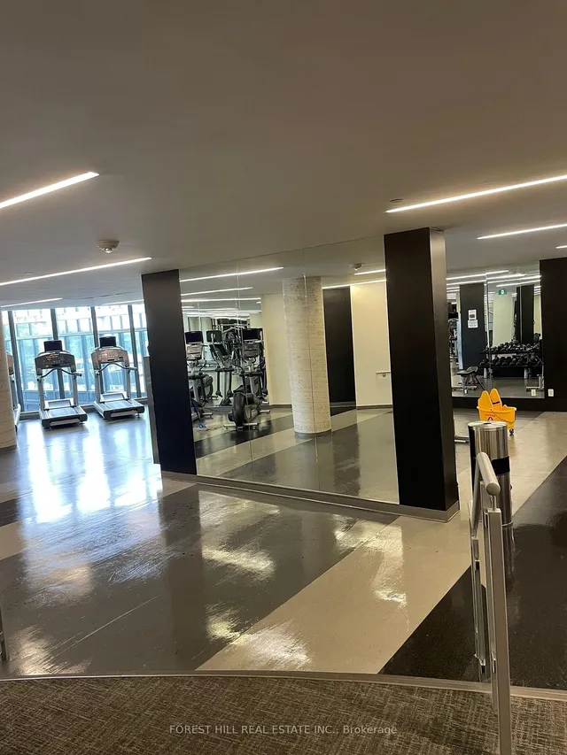 Additional image 19 of 49 East Liberty St Unit 1212