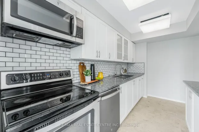 Additional image 31 of 3233 Eglinton Ave Unit 407