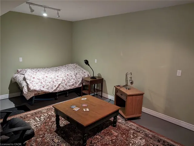 Additional image 9 of 1 Renata Crt