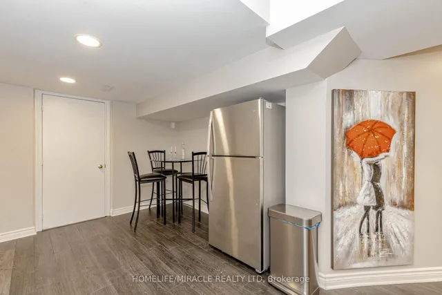 Additional image 41 of 32 Masters Green Cres