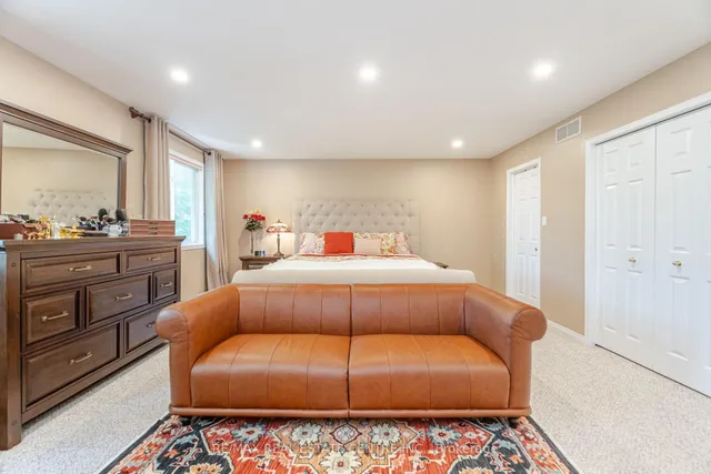 Additional image 21 of 35 Pantano Dr