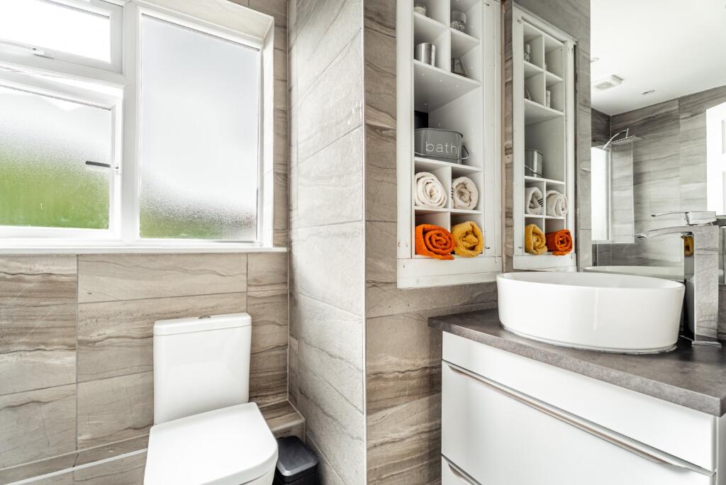 Additional image 12 of Sycamore Drive, Park Street, St. Albans, Hertfordshire, AL2