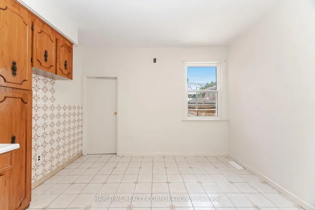 Additional image 13 of 1812 Dufferin St