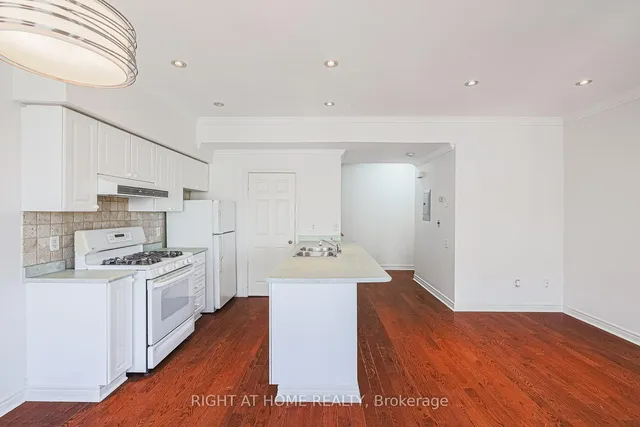 Additional image 12 of 760 Lawrence Ave Unit 78