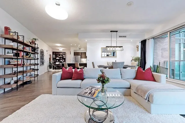 Additional image 5 of 150 East Liberty St Unit 2813