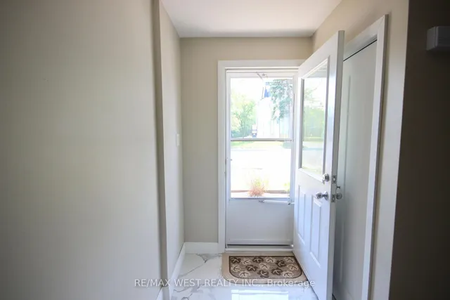 Additional image 4 of 7139 Darcel Ave