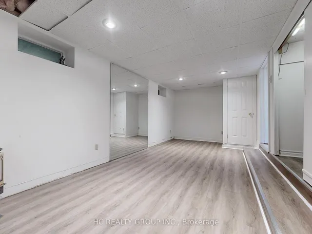 Additional image 40 of 124 Lawrence Ave