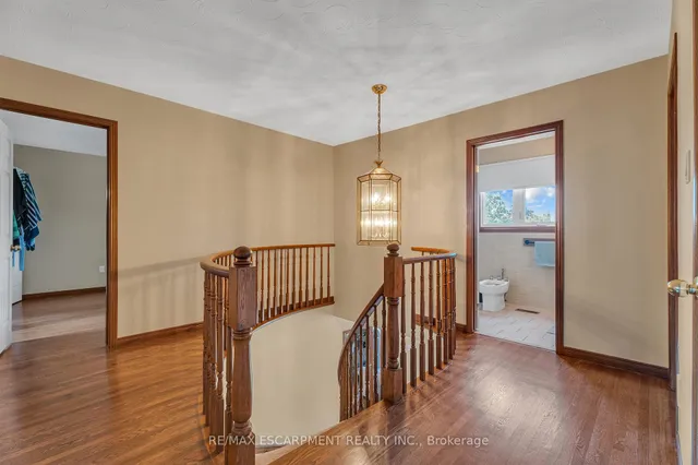 Additional image 19 of 2 Vinehill Dr