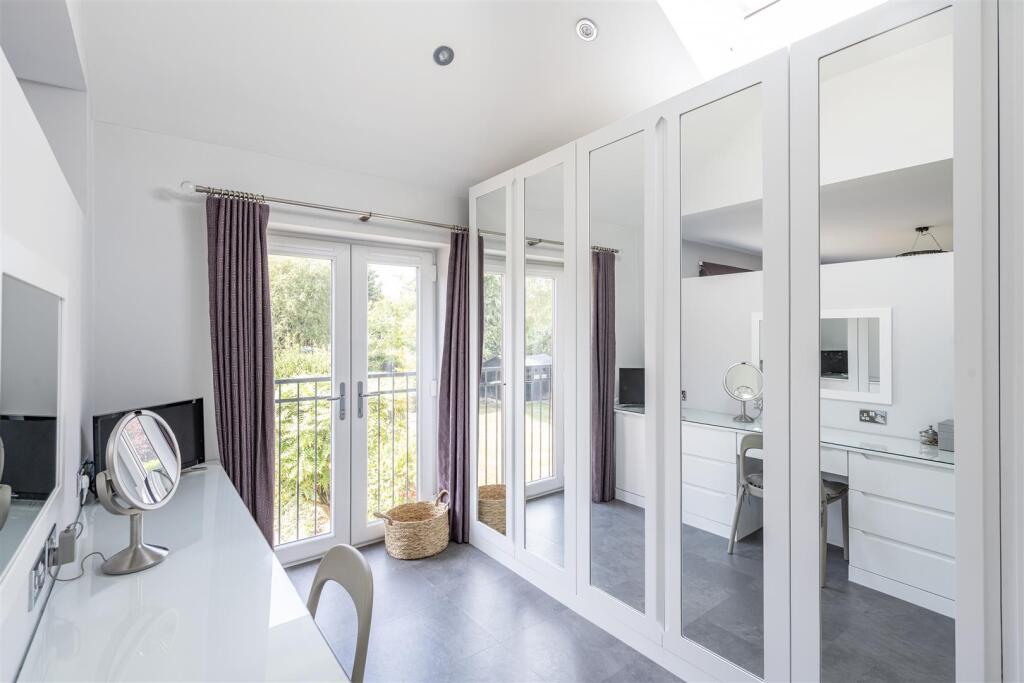 Additional image 7 of Tuffnells Way, Harpenden