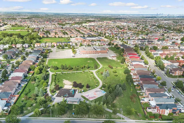 Additional image 50 of 17 Mainard Cres