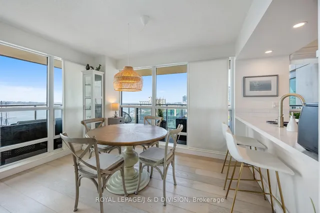 Additional image 20 of 410 Queens Quay Unit 1203