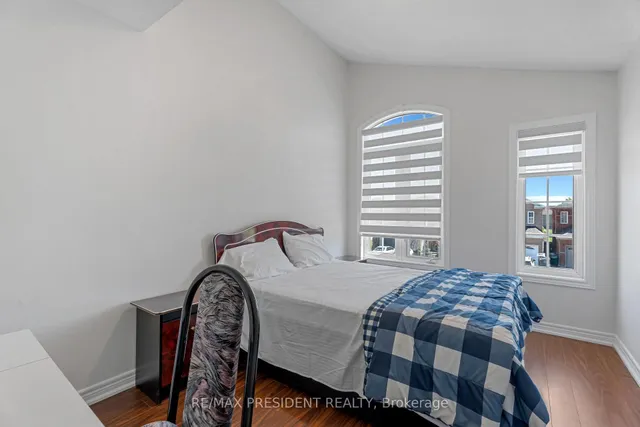 Additional image 17 of 823 Ledbury Cres