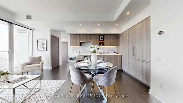 Additional image 12 of 17 Bathurst St Unit 3302