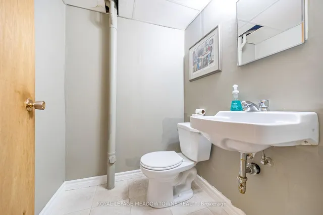 Additional image 24 of 379 Williams Ave