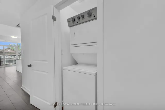 Additional image 11 of 470 Dundas St Unit 220